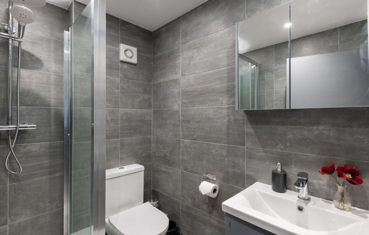 Spacious And Modern 4 Bed Apartment Next To Borough Station Londres Exterior foto